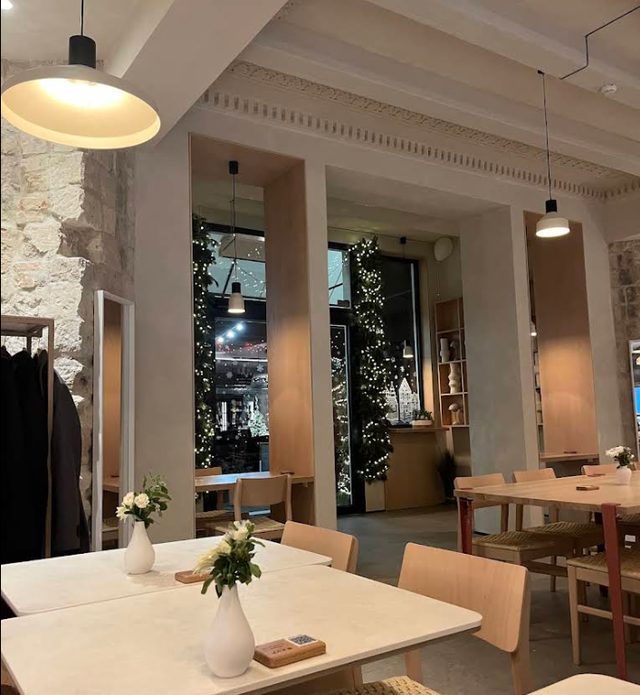 BRUT Restaurant Interior